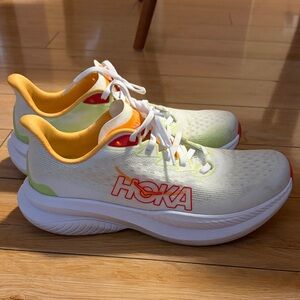 Hoka MACH 6 Running Shoe